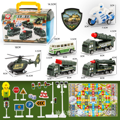 Сюжетно ролевой набор "Военная техника",чемодан 18*14,5*13см, знаки, фишки, игровое поле